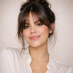 Meet your Posher, Gladis